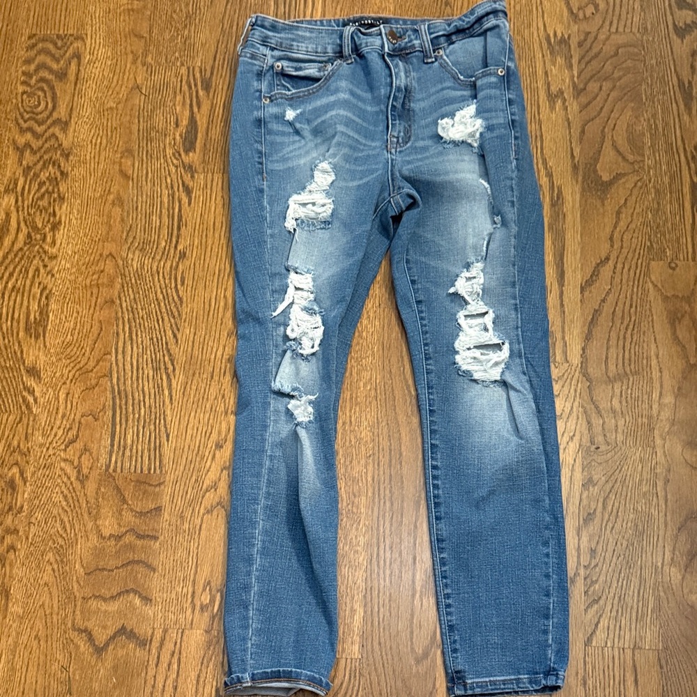 Aeropostale Distressed Denim Skinny Jeans
